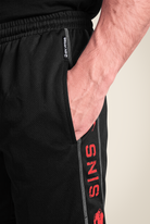 Gorilla Wear Functional Mesh Shorts Shorts Black/Red