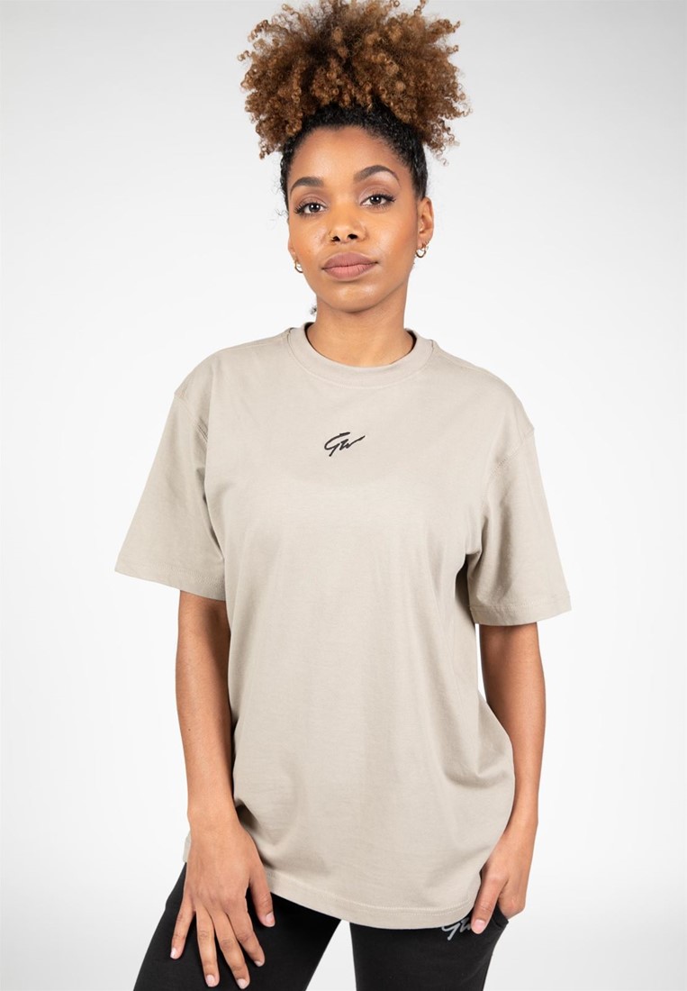 https://www.gorillawear.com/resize/91530120-bixby-oversized-t-shirt-beige-8_1913763225264.jpg/0/1100/True/bixby-oversized-t-shirt-beige.jpg